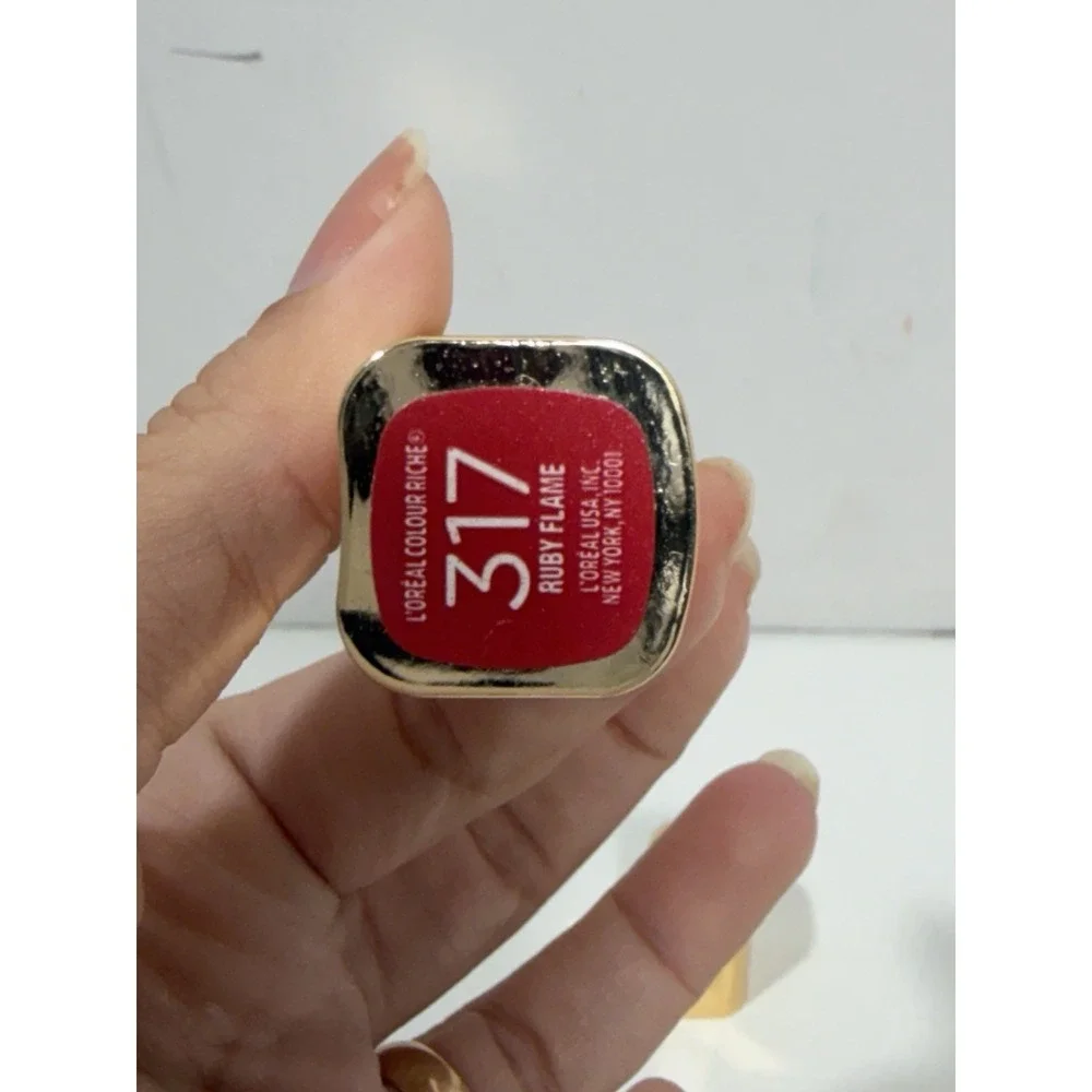 L'Oreal Paris‎ Colour Riche Lipstick 317 Ruby Flame